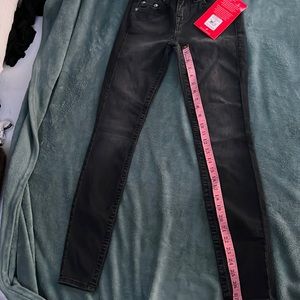Brand new Mid-rise true religion jeans!
